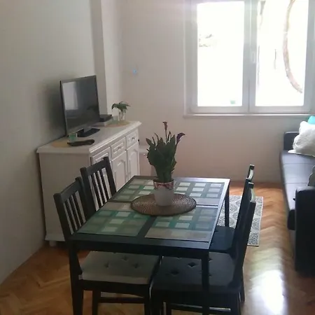 Rose 2 Apartment