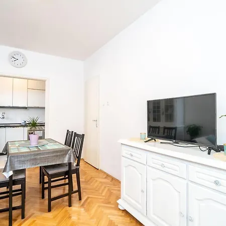 Appartement Rose 2 *