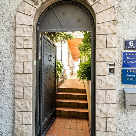 Apartman Rose 2