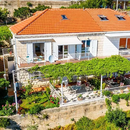 Appartement Rose 2 *