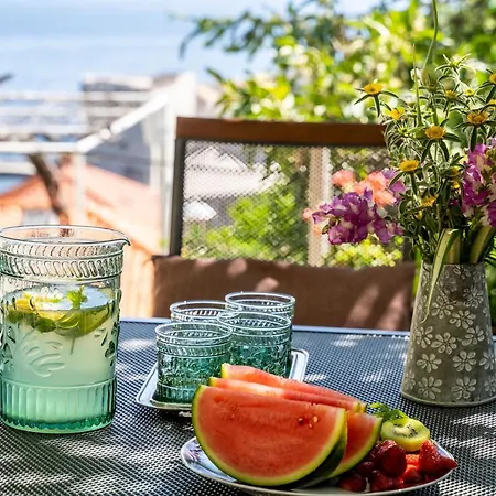 Διαμέρισμα Rose 2 *